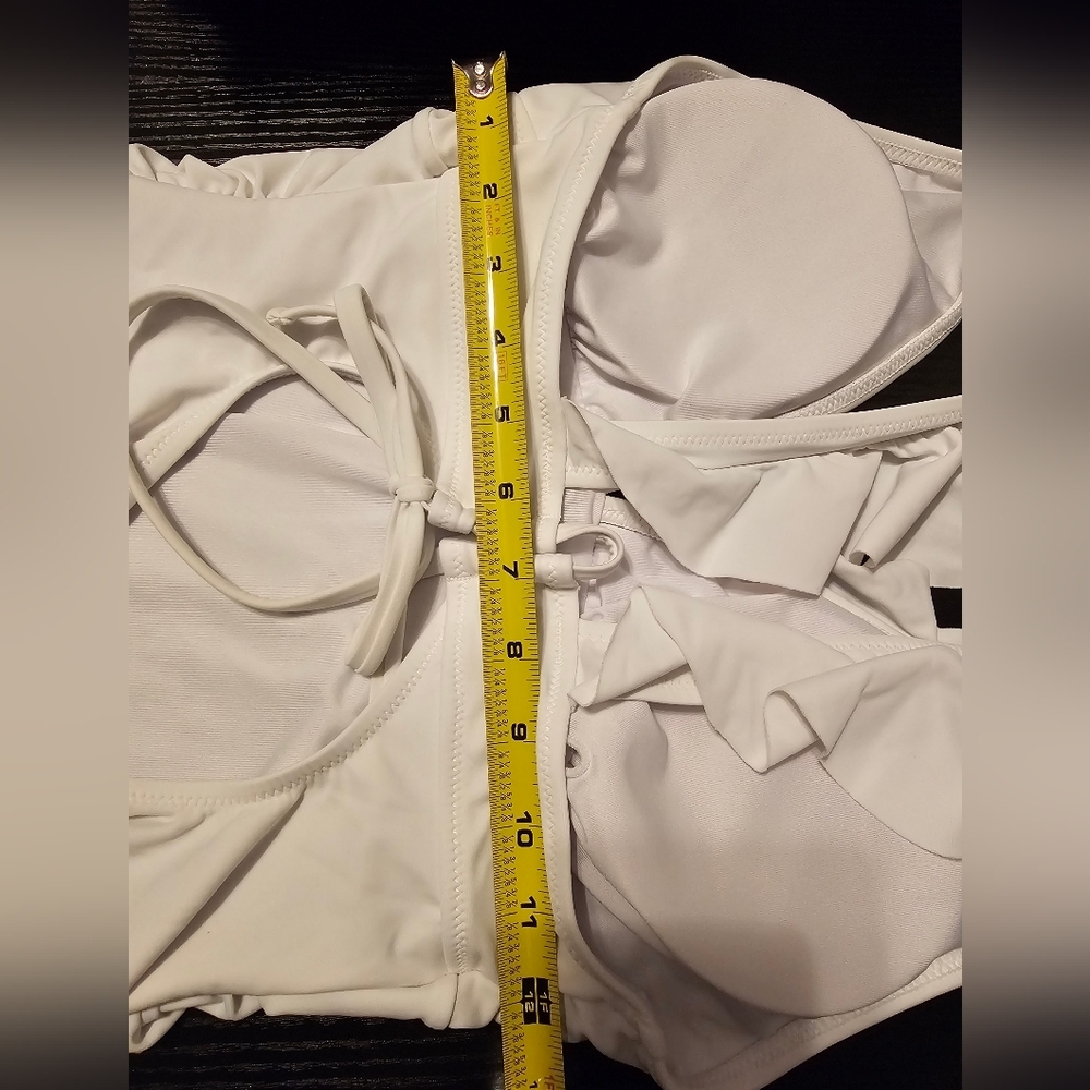 Elegant White Ruffled Swimsuit - Picture 5 of 6